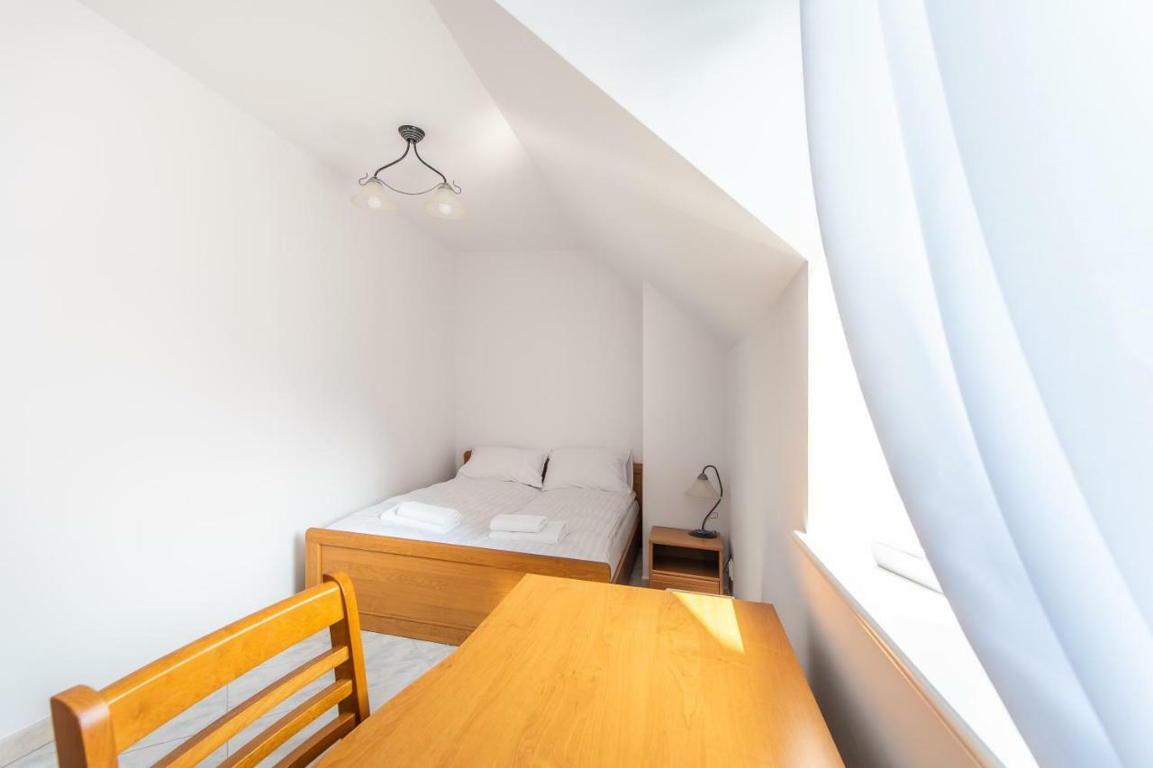Apartment 3-bedroom Plac Neptuna By Renters Miedzyzdroje