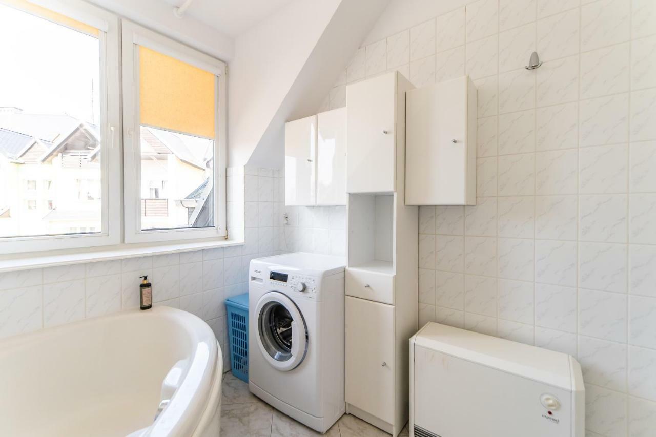 Apartment 3-bedroom Plac Neptuna By Renters *